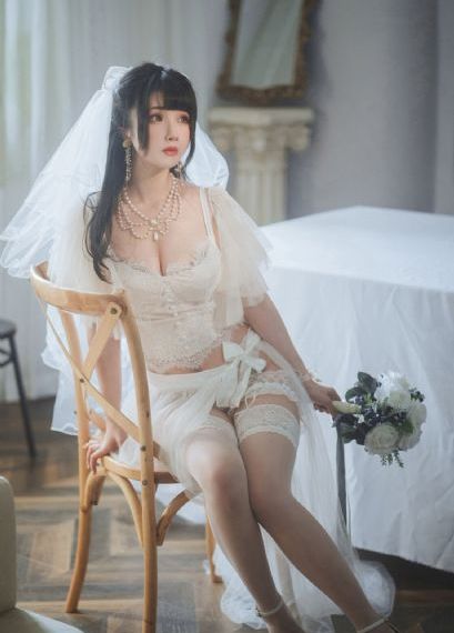 免费成人美女女_BD韩语高清在线观看