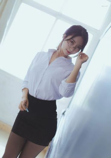 风吟唱的国模来自哪个贴吧_BD英语手机在线看
