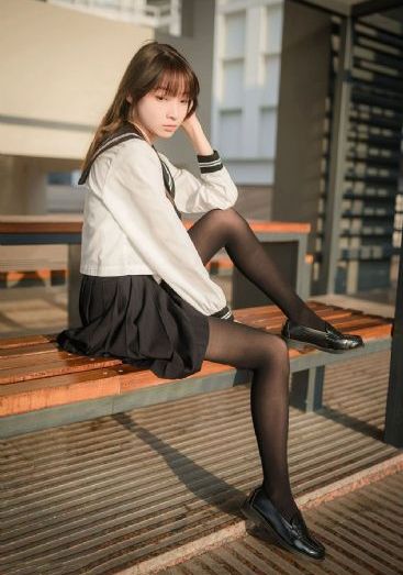 日韩美女动态出入_4K免费观看电视剧