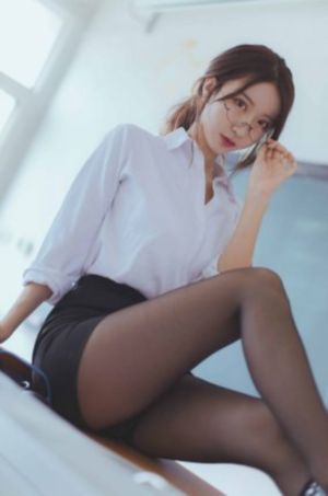 空乘被强到爽的A片_720在线播放观看