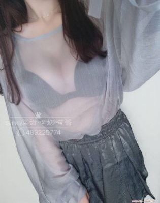 胡秀英夹的紧紧的_1080P超清免费观看
