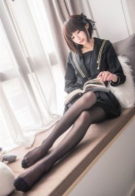 小仙女裸身自慰下面出水_BD超清免费观看
